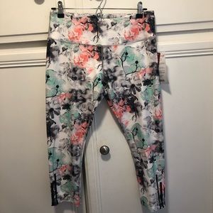 Mondetta Floral Capri Leggings